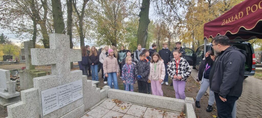 PHOTO 2025 10 30 10 13 08 (2)