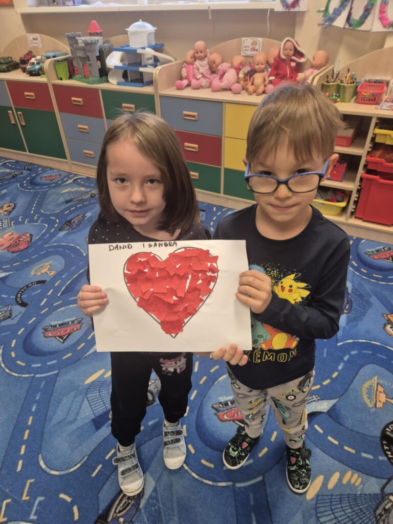 d4e65363 1900 4312 9234 afd6f6b83d6d