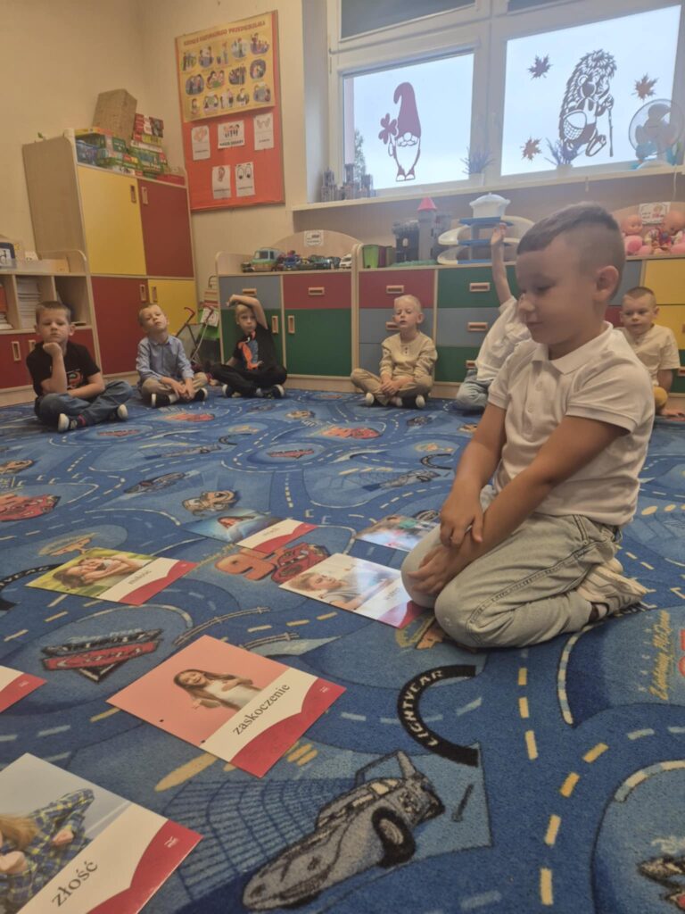 d794304c 4c04 45a4 a017 2ee883dc2303