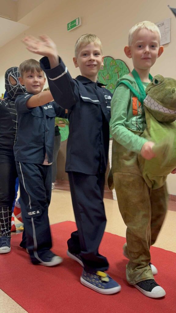 4bc703d2 a0ee 4554 9a57 899ad09e4444